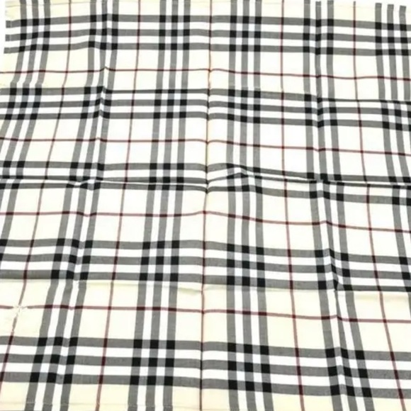 Burberry London scarf Nova check beige - Picture 2 of 3
